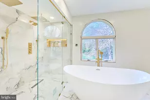 2713 Silkwood Ct, Oakton, VA 22124 - Photo 37