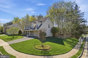 8006 Oak Hollow Ln, Fairfax Station, VA 22039 - Photo 3