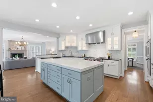 11317 Walnut Creek Ct, Oakton, VA 22124 - Photo 11