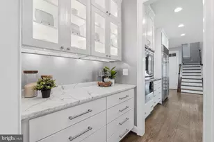 11317 Walnut Creek Ct, Oakton, VA 22124 - Photo 15