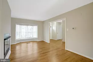 8523 Lakinhurst Ln, Springfield, VA 22152 - Photo 7