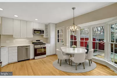 8523 Lakinhurst Lane, Springfield, VA 22152 - Photo 23