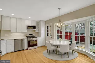 8523 Lakinhurst Ln, Springfield, VA 22152 - Photo 23