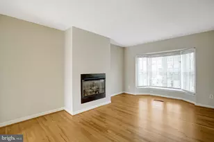 8523 Lakinhurst Ln, Springfield, VA 22152 - Photo 9