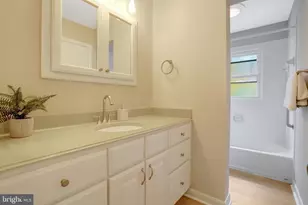 6434 Carriage Dr, Alexandria, VA 22310 - Photo 15