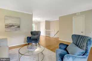 6434 Carriage Dr, Alexandria, VA 22310 - Photo 3