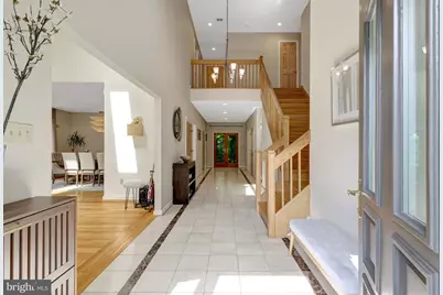 904 Falls Bridge Lane, Great Falls, VA 22066 - Photo 3