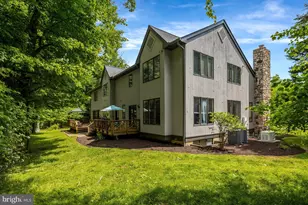 904 Falls Bridge Ln, Great Falls, VA 22066 - Photo 47