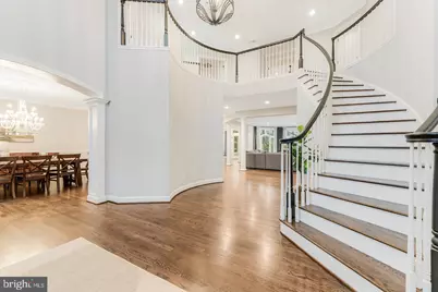 7814 Crownhurst Court, McLean, VA 22102 - Photo 3