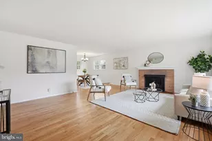 8110 Carrick Ln, Springfield, VA 22151 - Photo 5