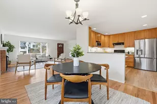 8110 Carrick Ln, Springfield, VA 22151 - Photo 9