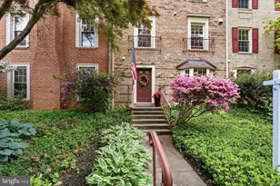 4616 Briar Patch Ct, Fairfax, VA 22032 - Photo 3