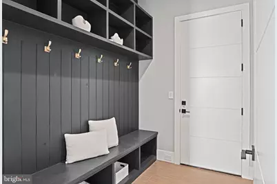 1052 Balls Hill Road, McLean, VA 22101 - Photo 11