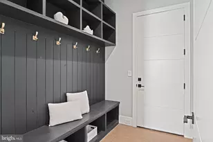 1052 Balls Hill Rd, McLean, VA 22101 - Photo 11