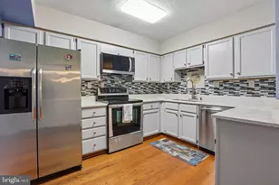 3127 Patrick Henry Dr, Falls Church, VA 22044 - Photo 11