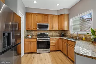 14706 Deer Lake Ct, Centreville, VA 20120 - Photo 7