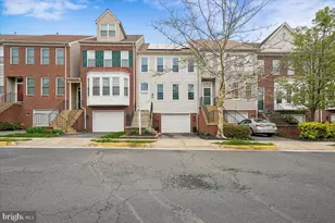14706 Deer Lake Ct, Centreville, VA 20120 - Photo 3