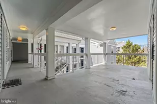 3179 Summit Square Dr, Oakton, VA 22124 - Photo 7