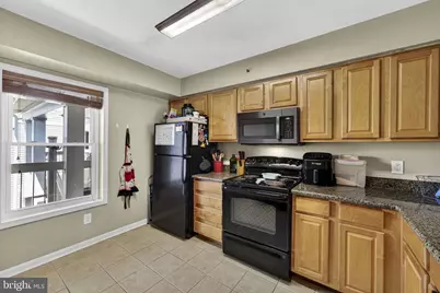 3179 Summit Square Drive #2-E1, Oakton, VA 22124 - Photo 13