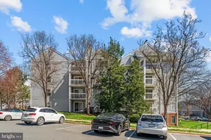 3179 Summit Square Dr, Oakton, VA 22124 - Photo 43