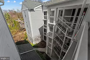 3179 Summit Square Dr, Oakton, VA 22124 - Photo 39