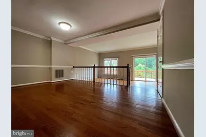 13327 Foxhole Drive, Fairfax, VA 22033 - Photo 7