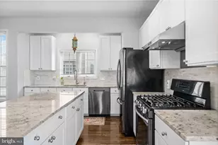 8261 Electric Ave, Vienna, VA 22182 - Photo 13