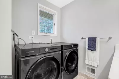 10424 Collingham Drive, Fairfax, VA 22032 - Photo 25