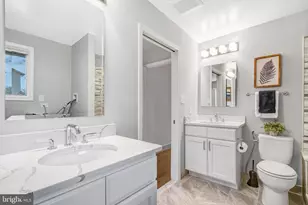 10424 Collingham Dr, Fairfax, VA 22032 - Photo 25