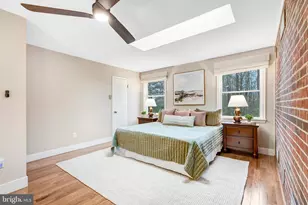 10424 Collingham Dr, Fairfax, VA 22032 - Photo 19