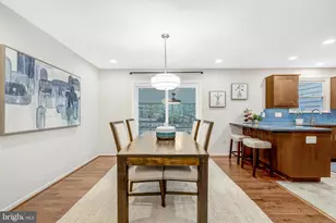 10424 Collingham Dr, Fairfax, VA 22032 - Photo 9