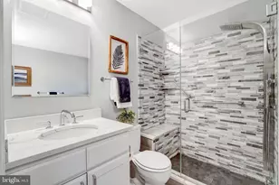 10424 Collingham Dr, Fairfax, VA 22032 - Photo 21