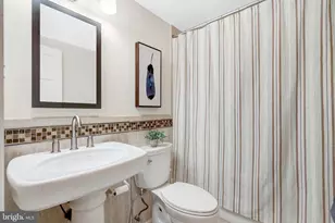 10424 Collingham Dr, Fairfax, VA 22032 - Photo 33
