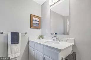 10424 Collingham Dr, Fairfax, VA 22032 - Photo 23