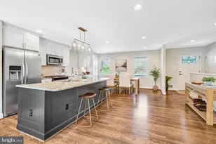 8813 Queen Elizabeth Blvd, Annandale, VA 22003 - Photo 9