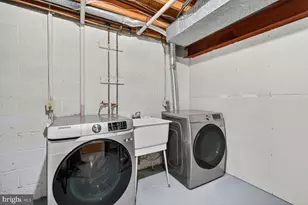 6427 Old Scotts Ct, Springfield, VA 22152 - Photo 27