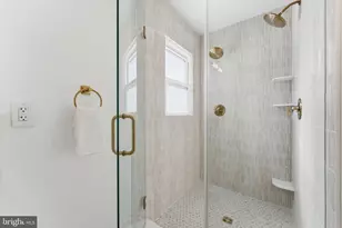 8615 Kerry Ln, Springfield, VA 22152 - Photo 17
