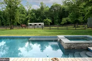 11748 Thomas Ave, Great Falls, VA 22066 - Photo 3