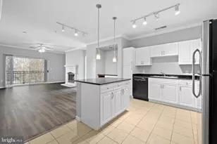 12917 Centre Park Cir, Herndon, VA 20171 - Photo 5