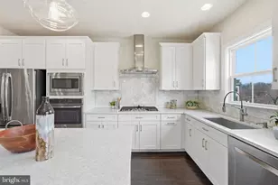 3164 Virginia Bluebell Ct, Fairfax, VA 22031 - Photo 7