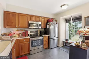 6597 Skylemar Trail, Centreville, VA 20121 - Photo 3