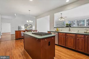 12756 Alder Woods Dr, Fairfax, VA 22033 - Photo 19