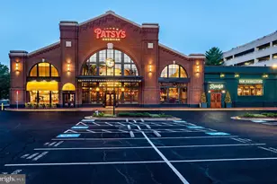 8131 Shining Star Ln, Vienna, VA 22182 - Photo 15