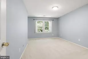 5439 Plymouth Meadows Ct, Fairfax, VA 22032 - Photo 7