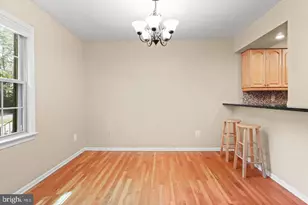 5439 Plymouth Meadows Ct, Fairfax, VA 22032 - Photo 5