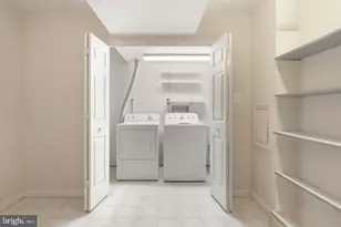 5439 Plymouth Meadows Ct, Fairfax, VA 22032 - Photo 13