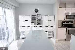 6223 Stonepath Cir, Centreville, VA 20120 - Photo 17