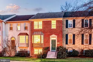 4261 Fox Lake Dr, Fairfax, VA 22033 - Photo 1