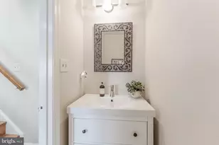 4261 Fox Lake Dr, Fairfax, VA 22033 - Photo 23