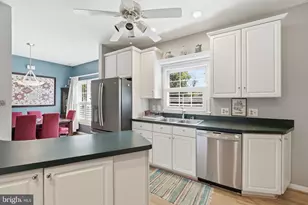 9220 Forest Haven Dr, Alexandria, VA 22309 - Photo 13